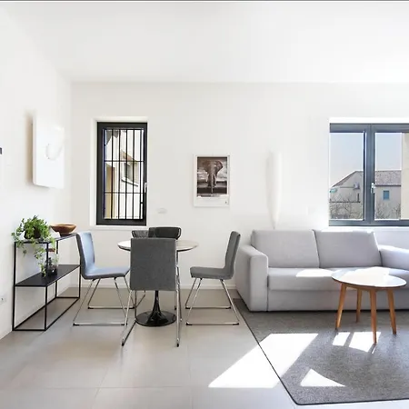Apartmán Interno 23 *