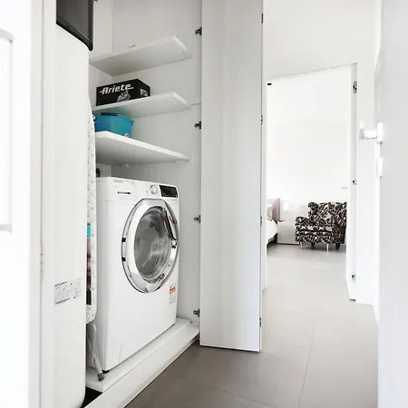 Interno 23 *